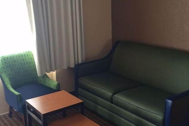 Room 12 of 38