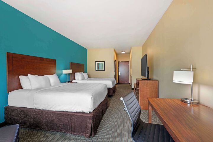 Room 32 of 53
