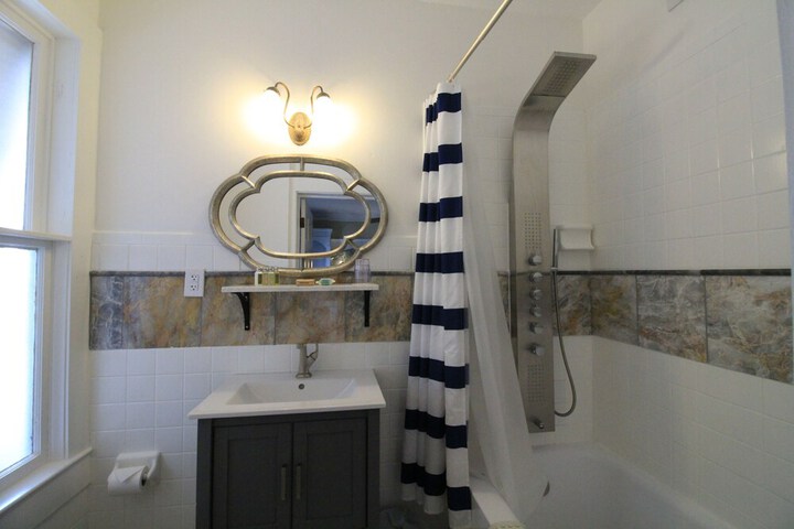The Riverview Hotel