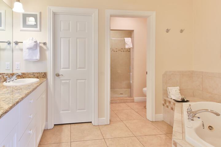 Tortuga Inn Beach Resort