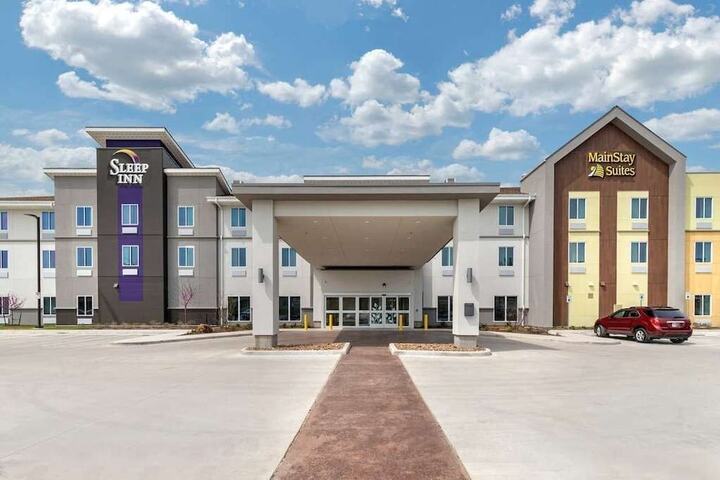 Hotel 3 of 37
