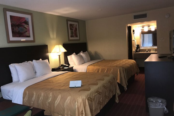 Room 33 of 52