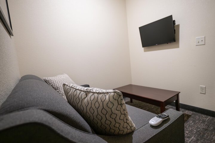 Cobblestone Hotel & Suites - Lamar