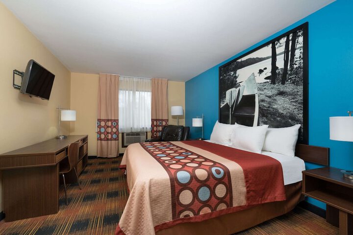 Room 15 of 22