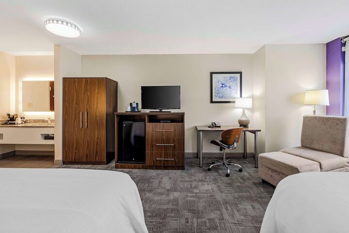 Room 18 of 25