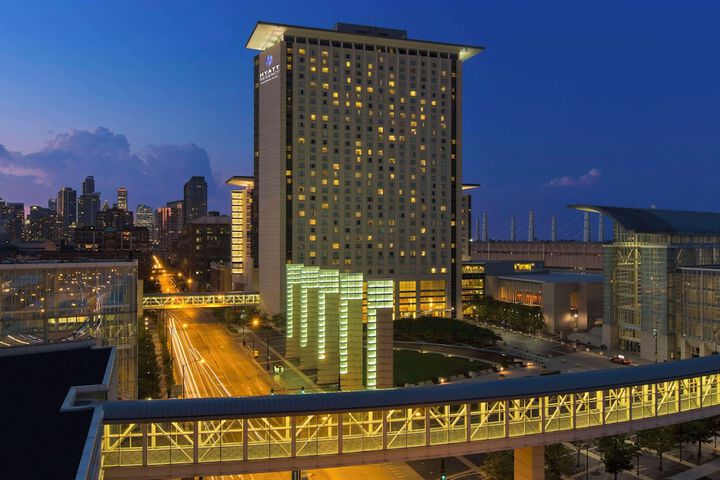 Hotel 8 of 80