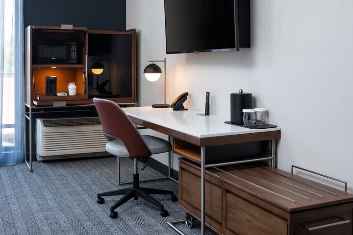 Room 13 of 26