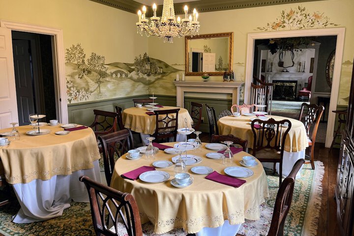 Dining 62 of 73