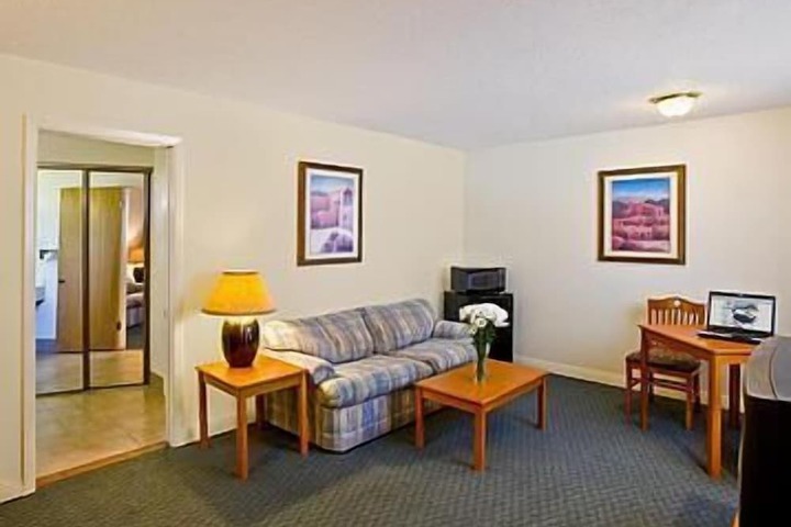 Room 44 of 87