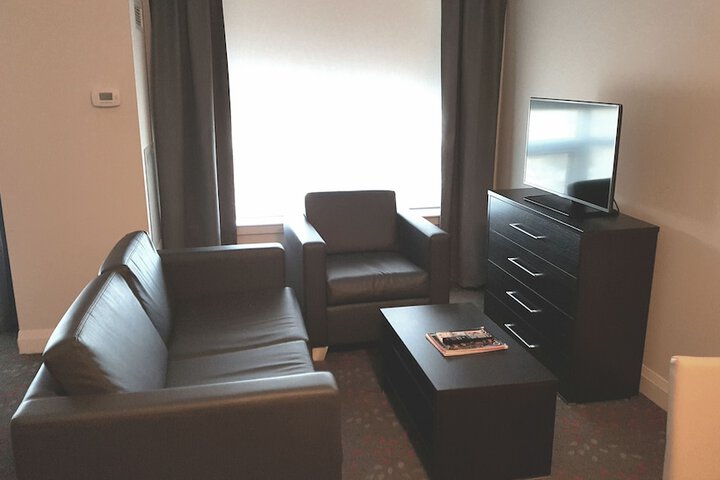 Room 17 of 60