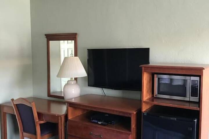 Room 18 of 25