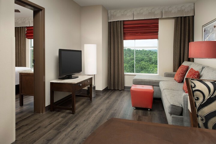 Room 12 of 37