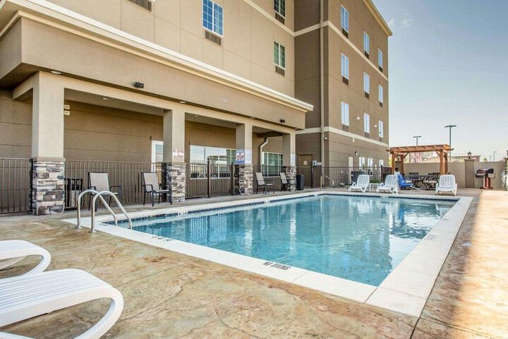 Pool 6 of 52