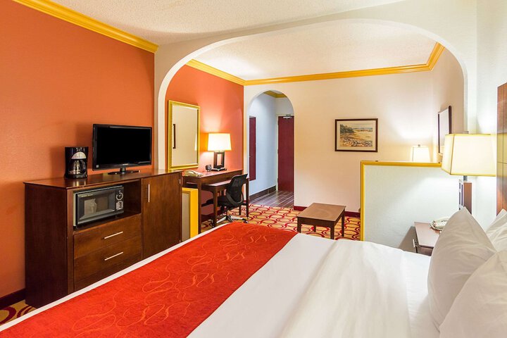 Room 15 of 44