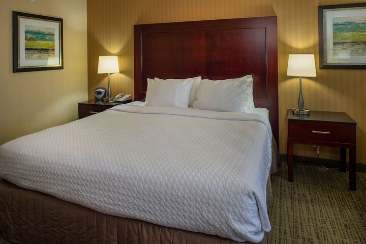 Crowne Plaza St. Louis Airport by IHG