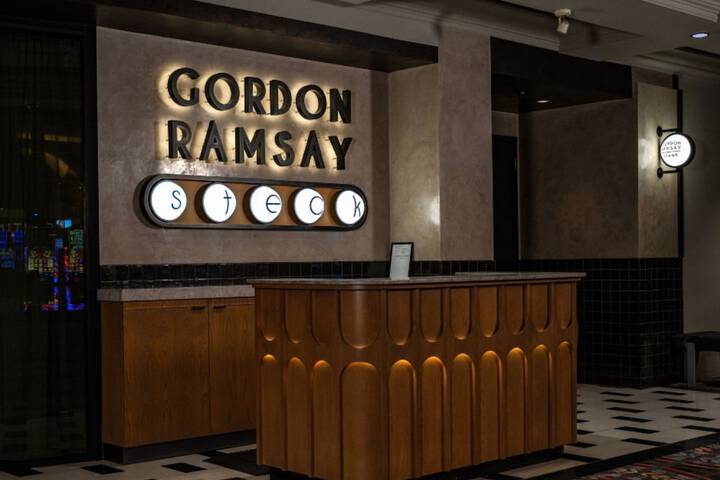 Caesars Southern Indiana Hotel & Casino - a Caesars Rewards Destination