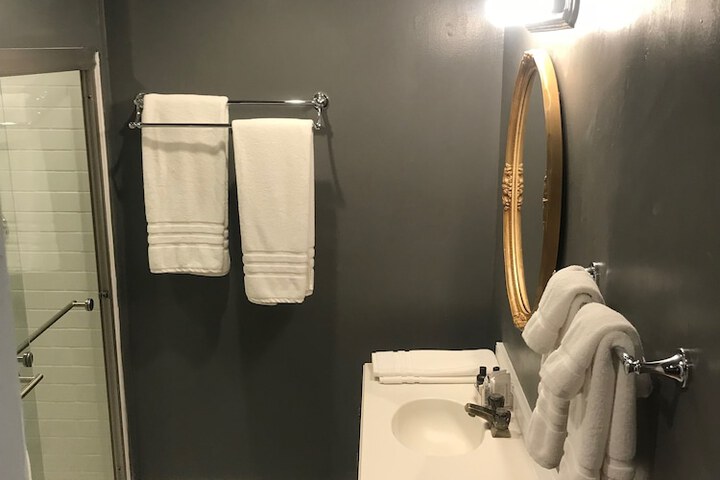 Room 18 of 64