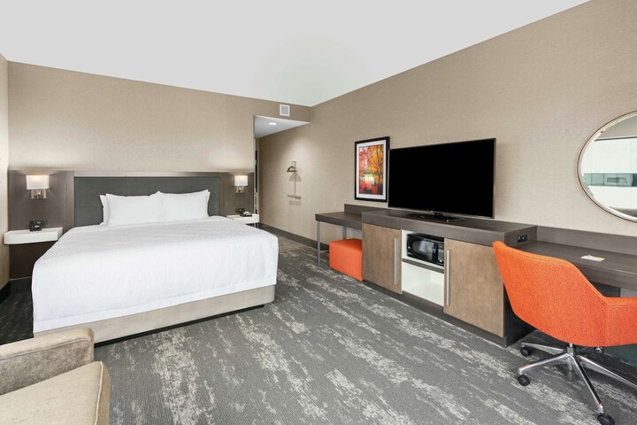 Room 28 of 65
