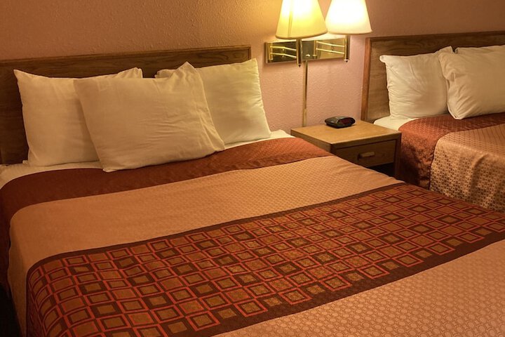 Room 13 of 31