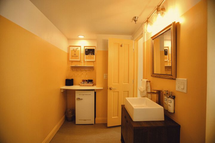 Room 15 of 126
