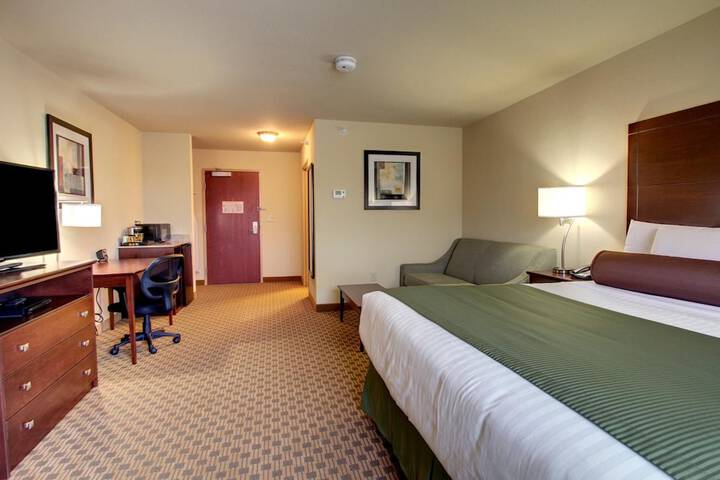 Room 17 of 53