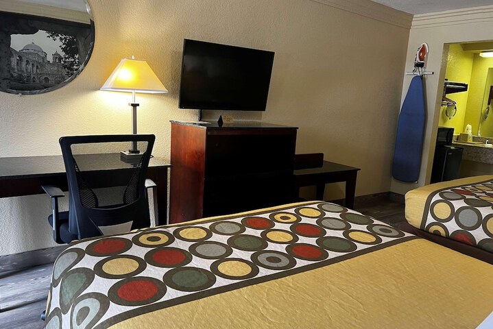 Room 19 of 24