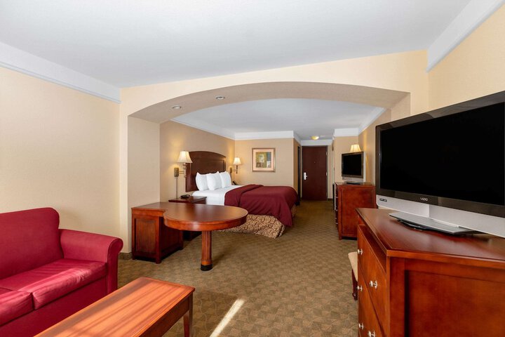 Room 11 of 29
