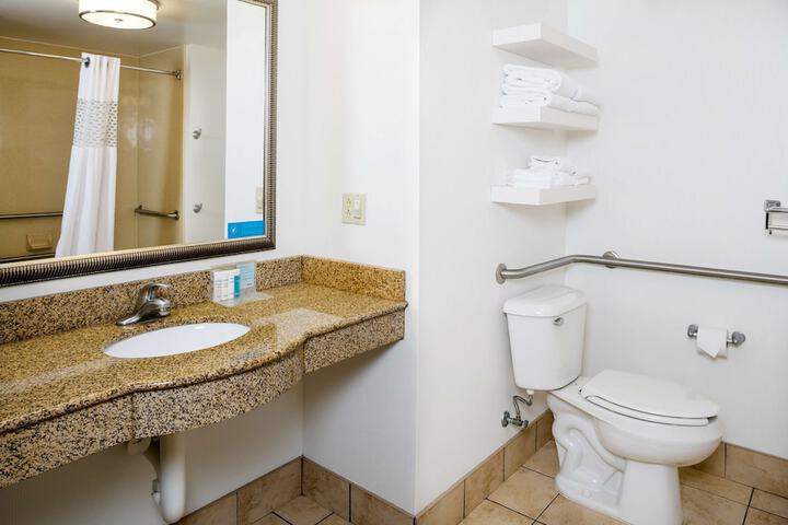Hampton Inn & Suites Toledo-Perrysburg