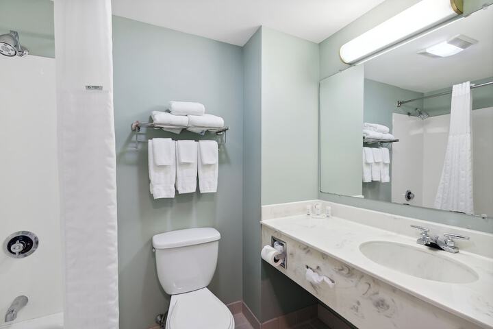 Saco Bay Hotel