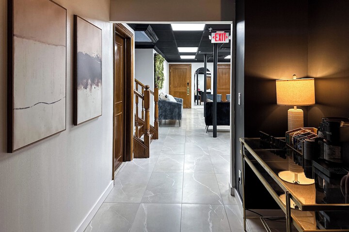 DTW Suites