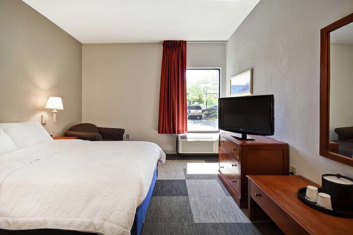 Room 25 of 97