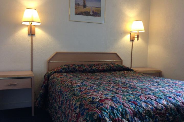 The Hub Motel