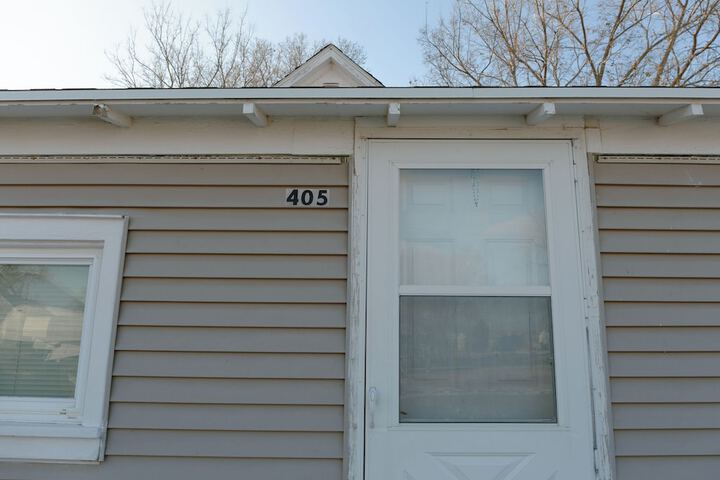 Room 221 of 234