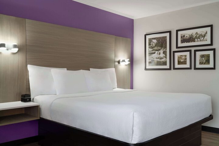 Room 8 of 31