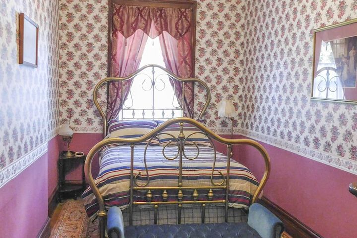 HERZOG MANSION