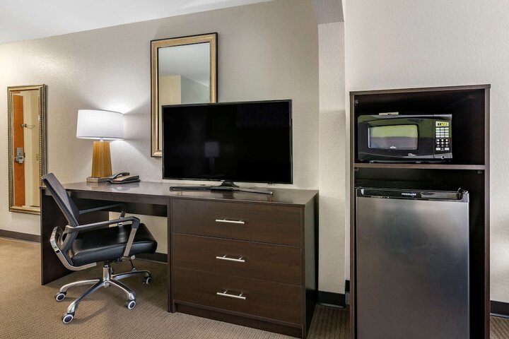 Room 15 of 29