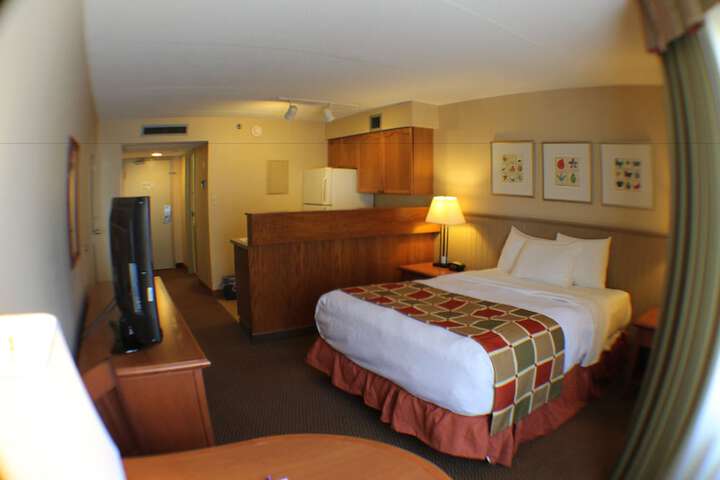 Room 10 of 29