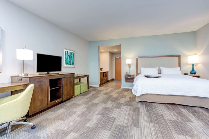 Room 14 of 30