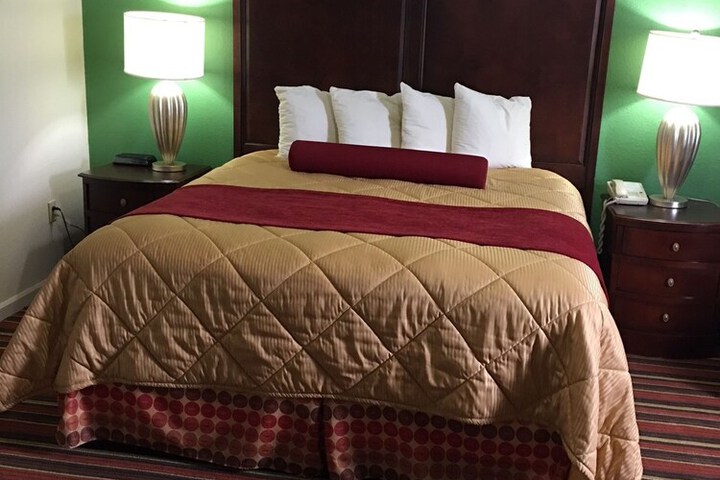Room 26 of 42