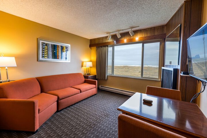 Ebb Tide Oceanfront Inn