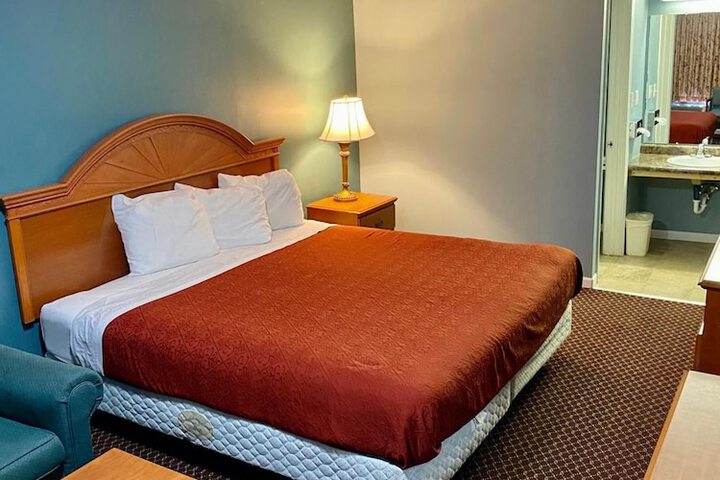 Room 6 of 27