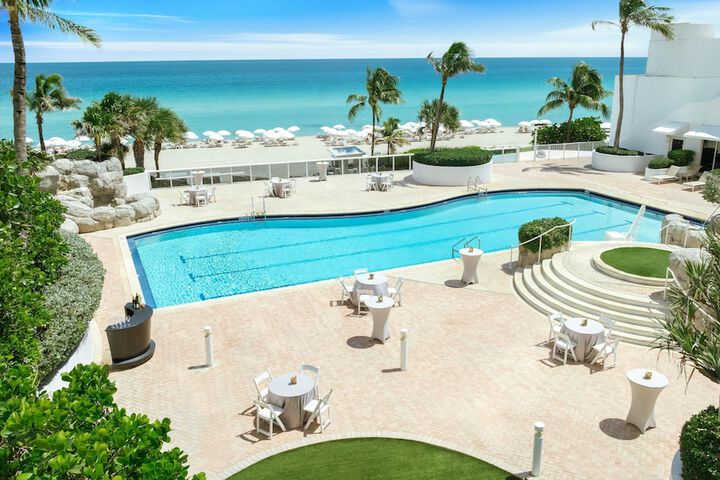 Trump International Beach Resort