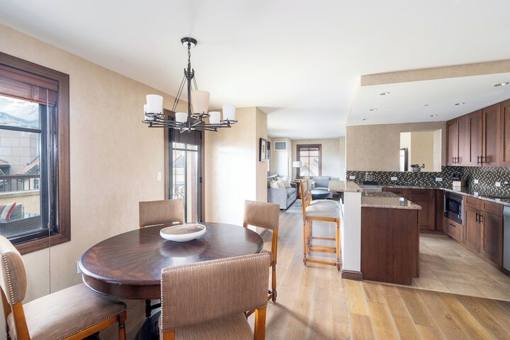 Madeline Hotel & Residences Auberge Collection
