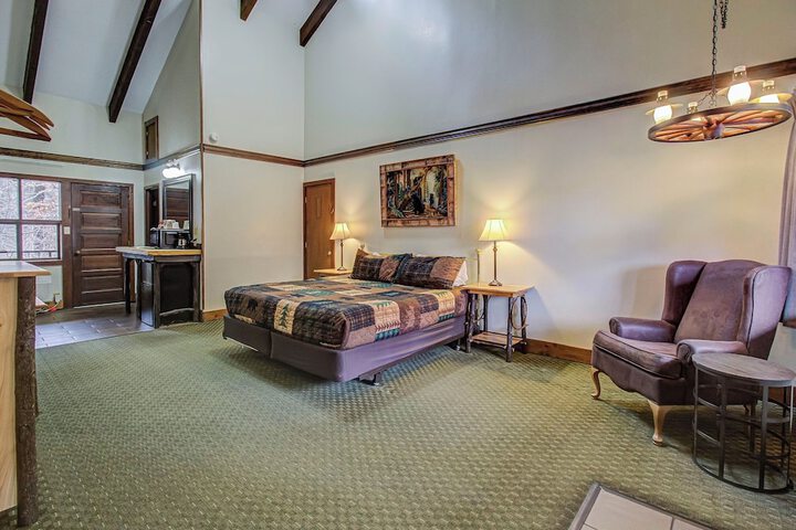 Room 25 of 104