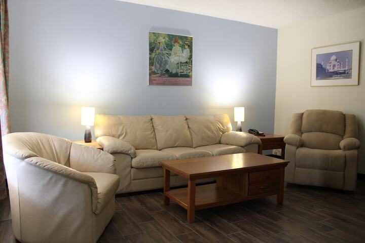 Room 9 of 32