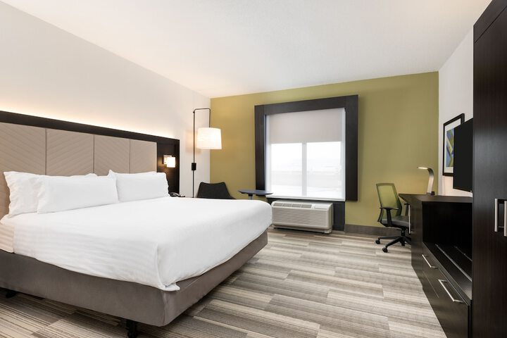 Holiday Inn Express & Suites Florence I-95 & I-20 Civic Center by IHG
