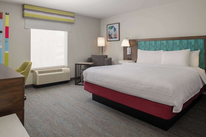 Room 4 of 27