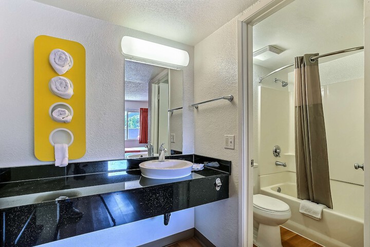 Room 20 of 29