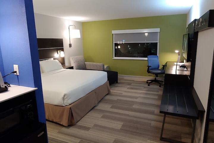 Room 20 of 25