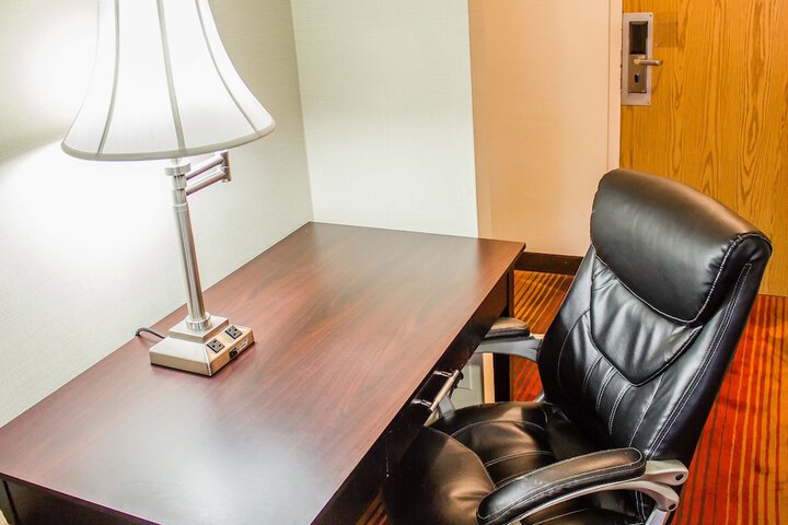 Room 15 of 33